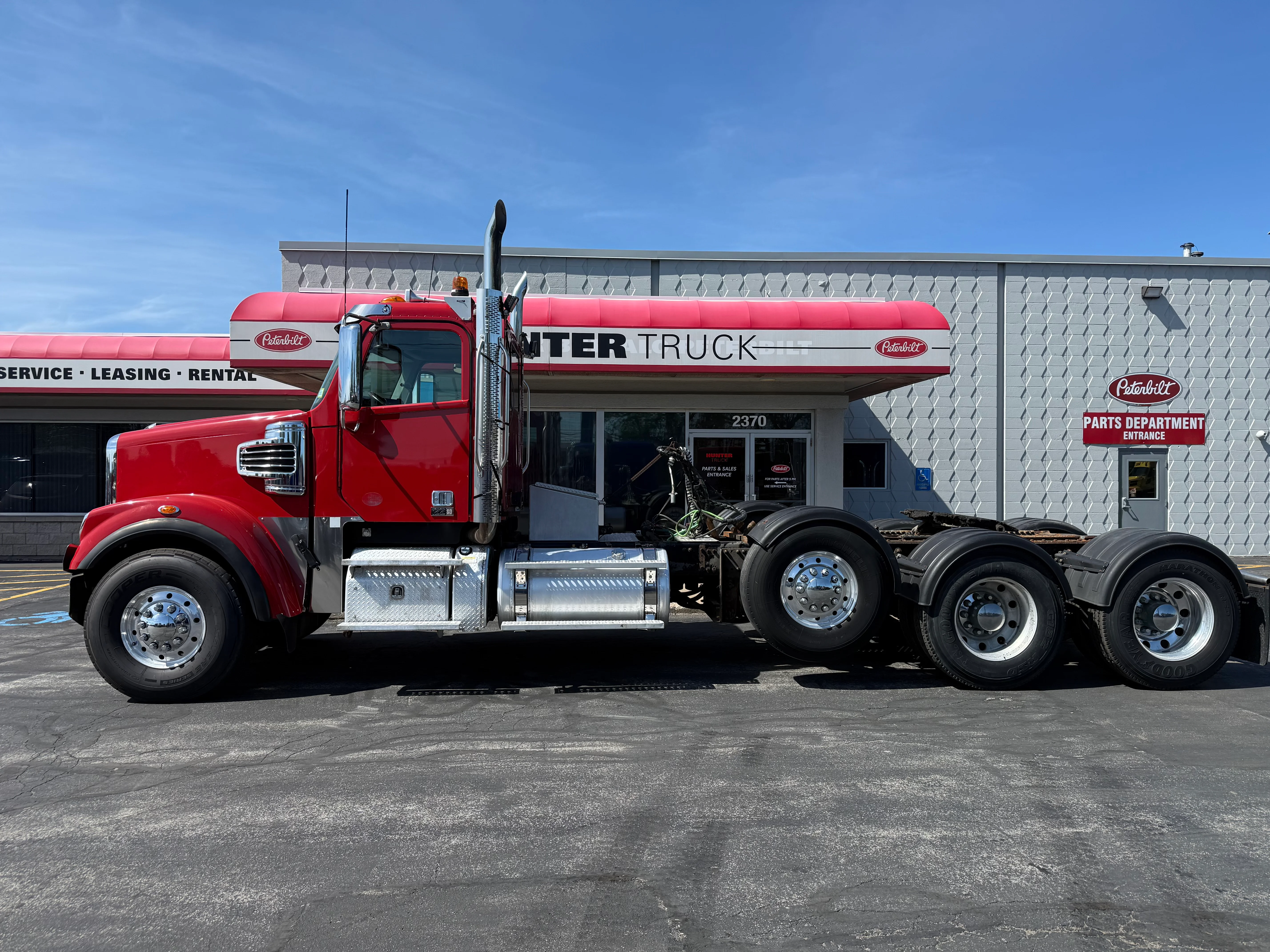 2019 Freightliner 122SD in Buffalo, NY — photo 10