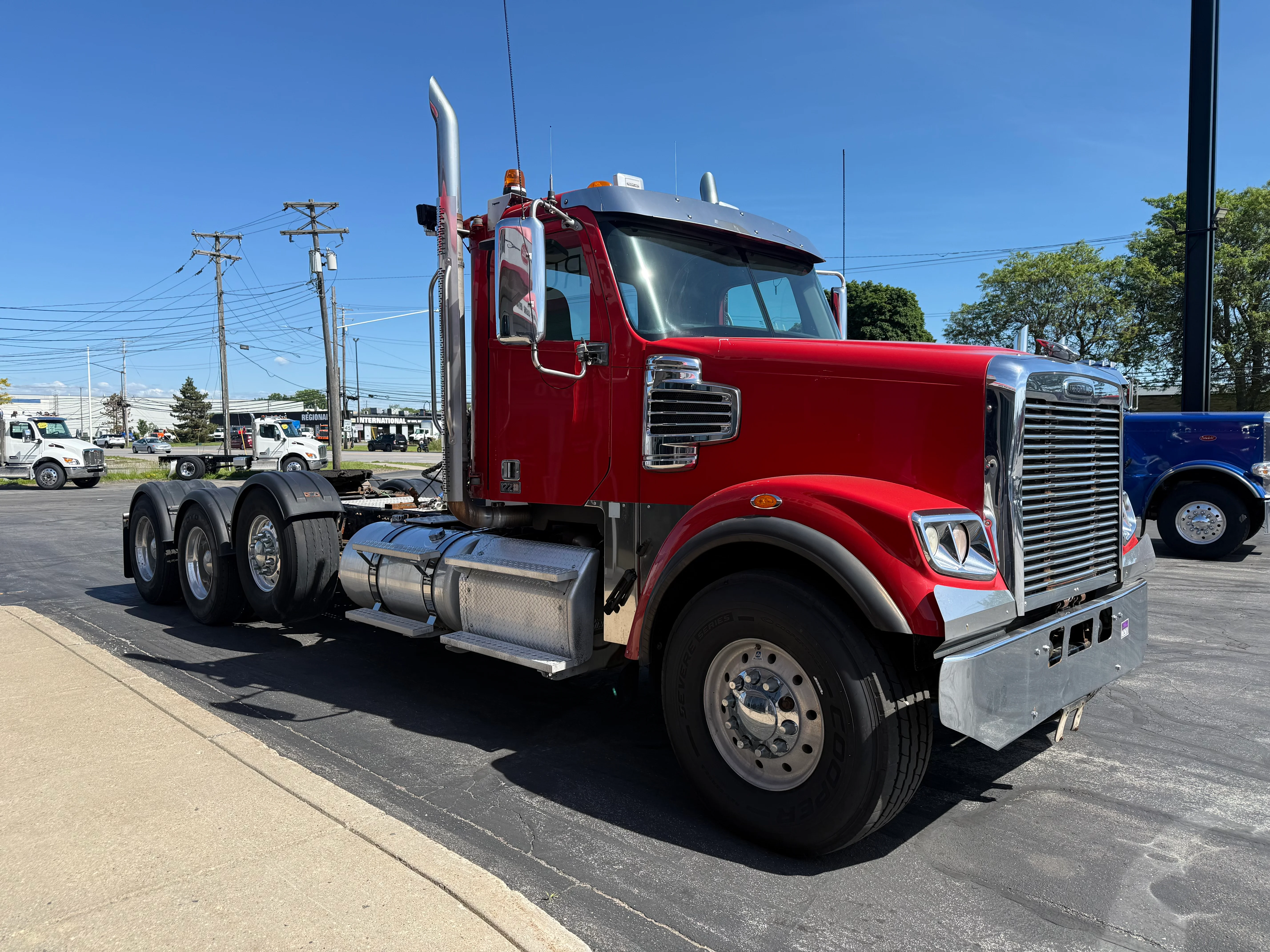 2019 Freightliner 122SD in Buffalo, NY — photo 16
