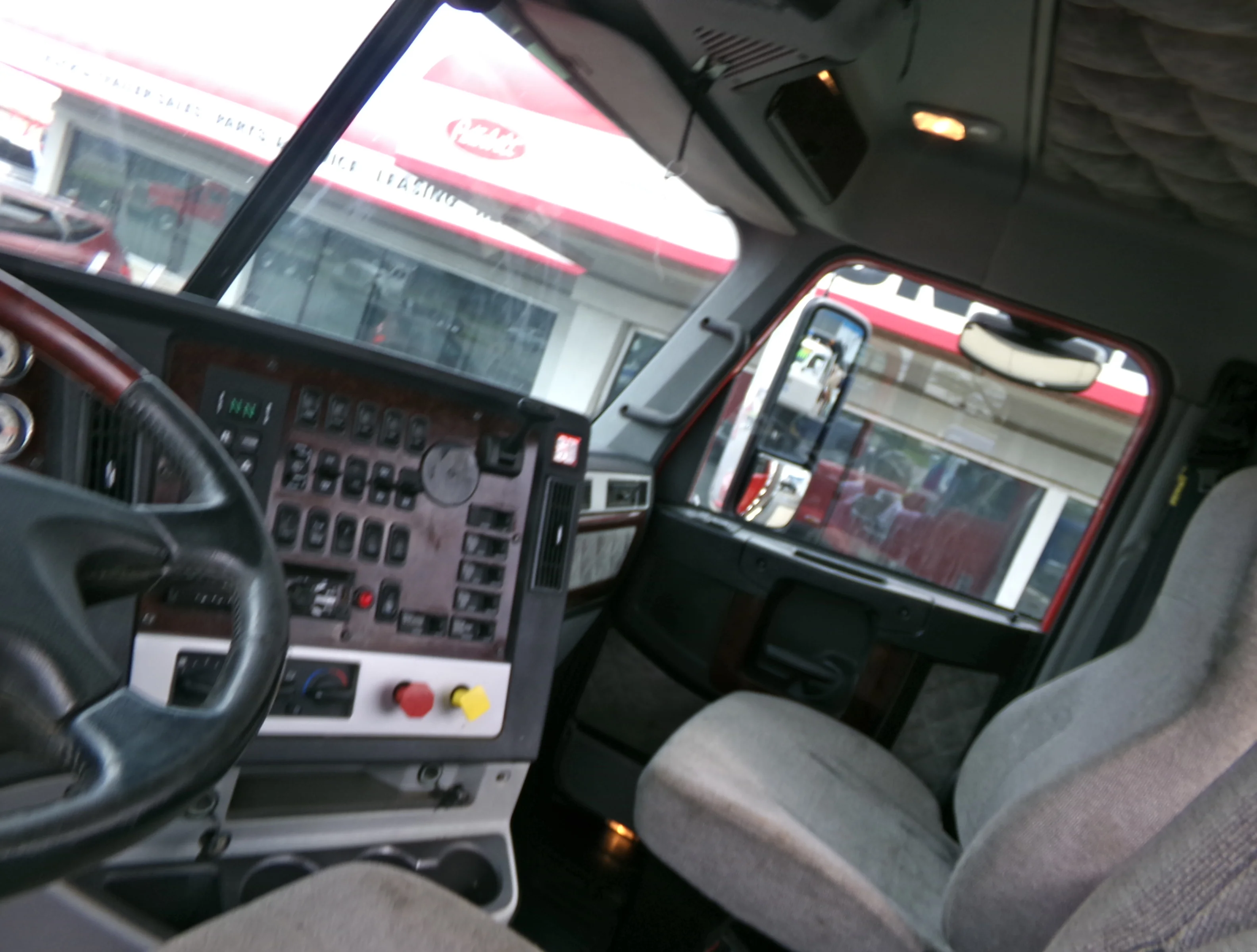 2019 Freightliner 122SD in Buffalo, NY — photo 7