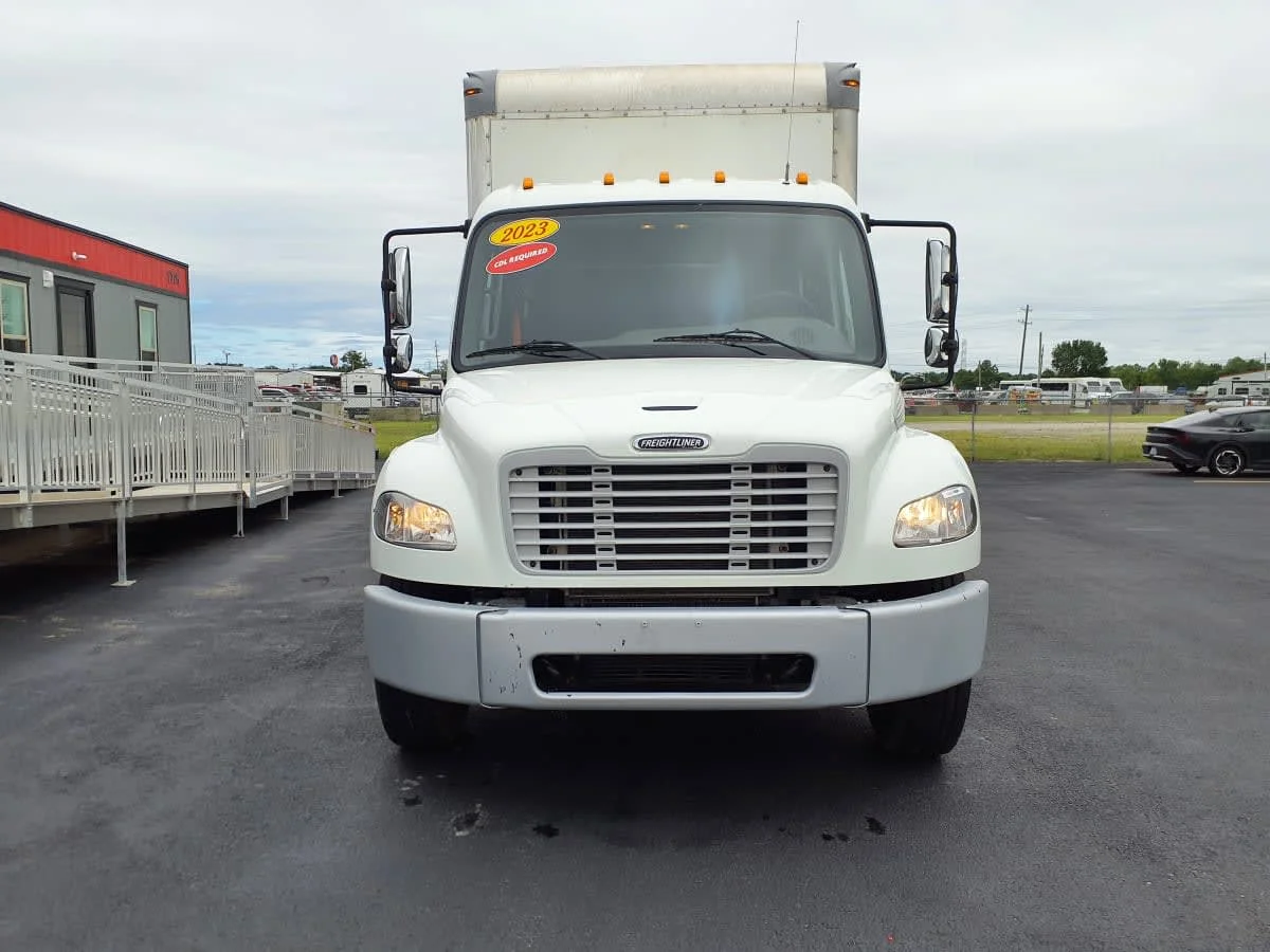 2023 Freightliner M2 106 in Clarksville, IN — photo 2