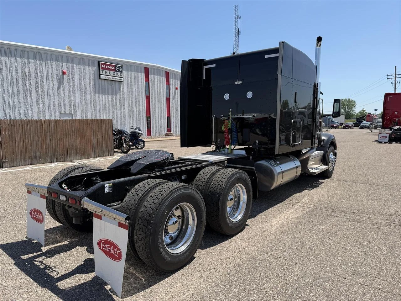 2027 Peterbilt 579 in Eau Claire, WI — photo 3