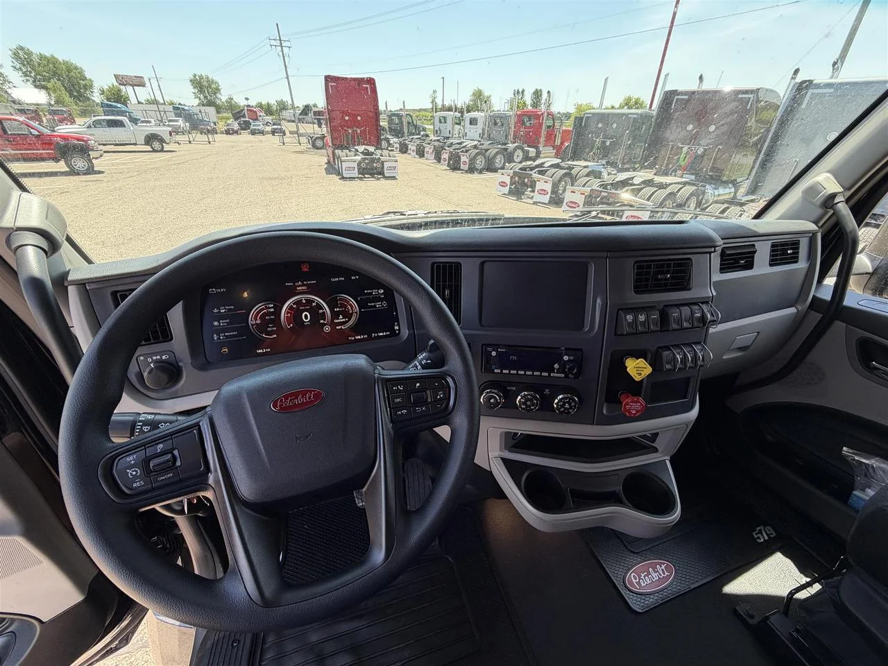 2027 Peterbilt 579 in Eau Claire, WI — photo 9