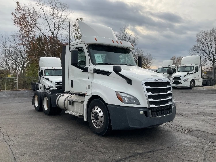 2020 Freightliner Cascadia in Piqua, OH