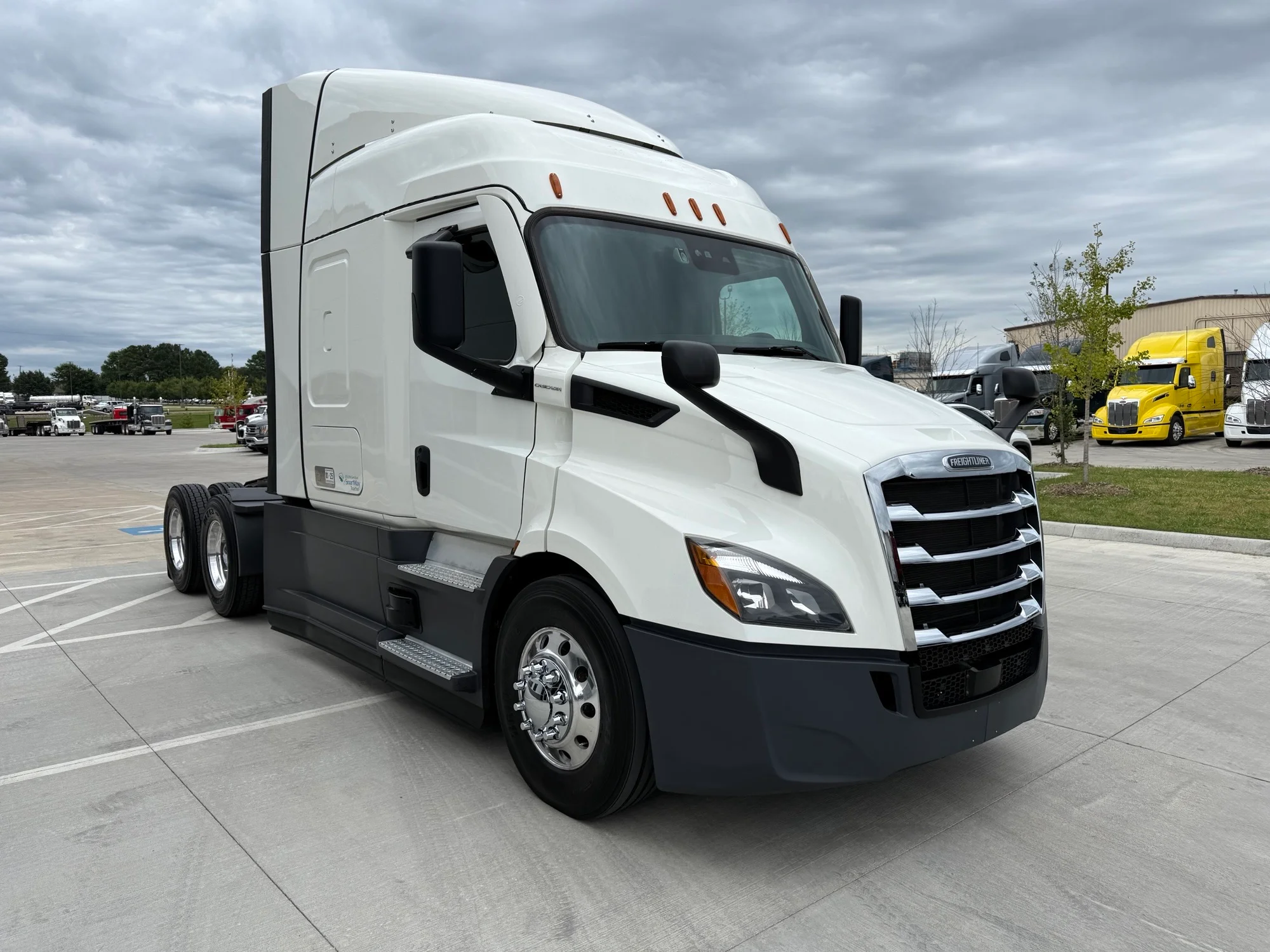 2021 Freightliner Cascadia in Lowell, AR — photo 7