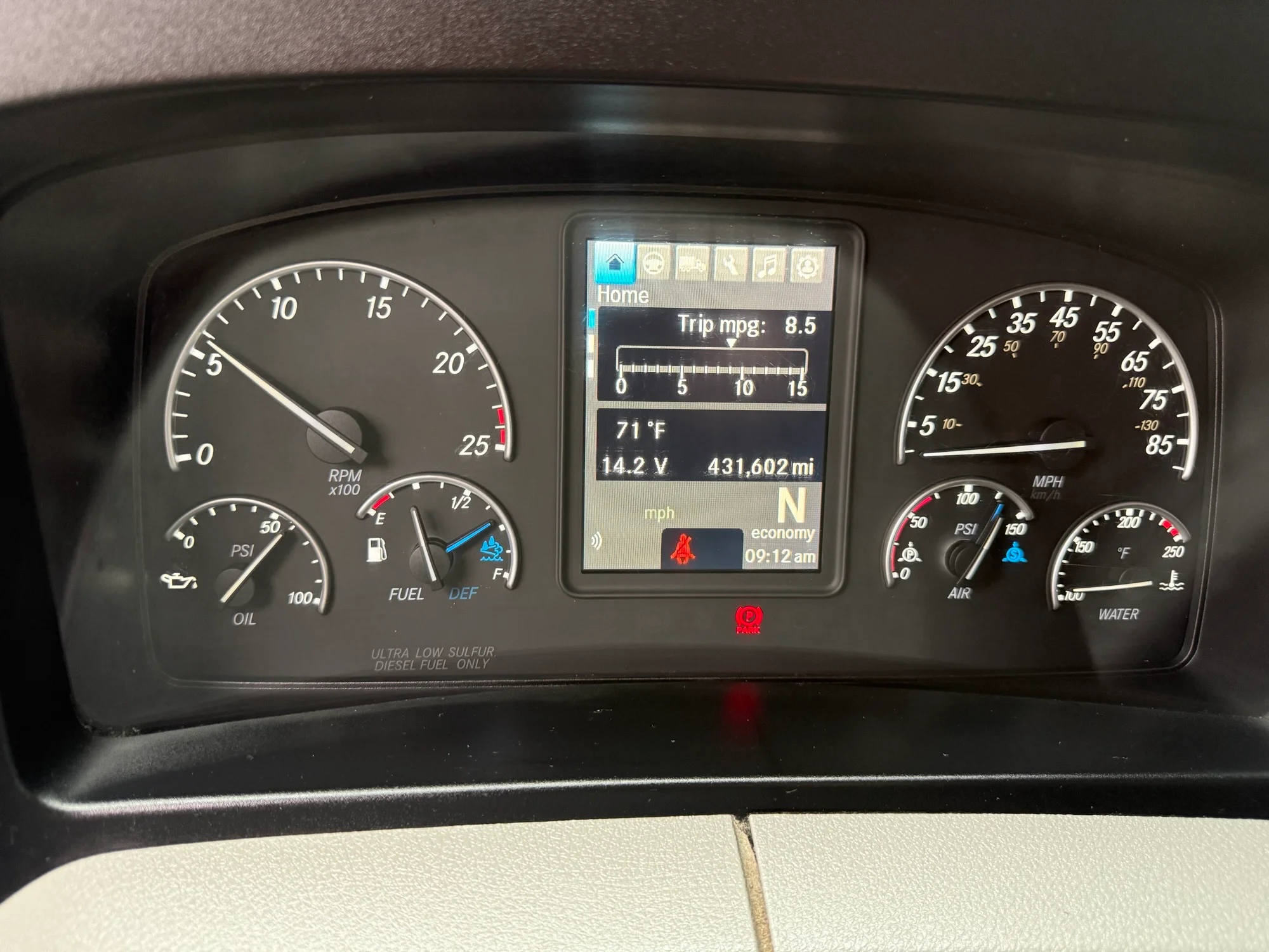 2021 Freightliner Cascadia in Lowell, AR — photo 13
