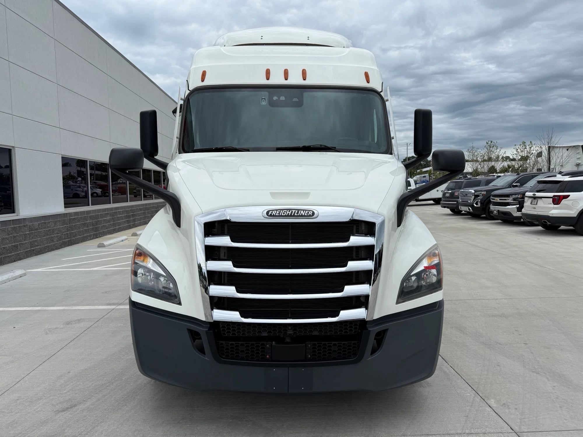 2021 Freightliner Cascadia in Lowell, AR — photo 8