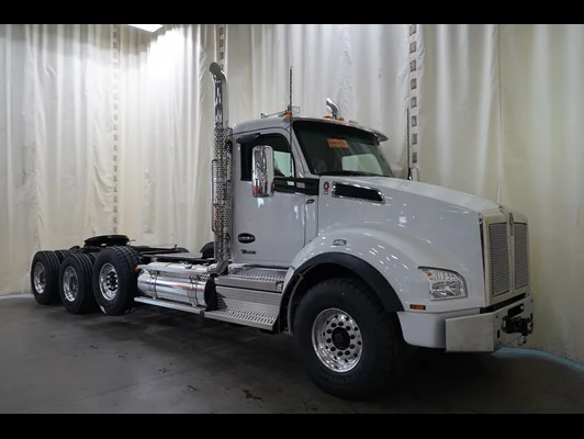 2027 Kenworth T880 in Fort Worth, TX
