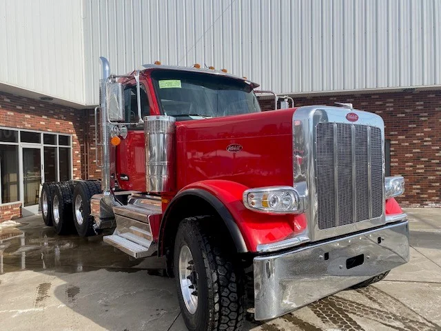 2027 Peterbilt 589 in EAU CLAIRE, PA — photo 2