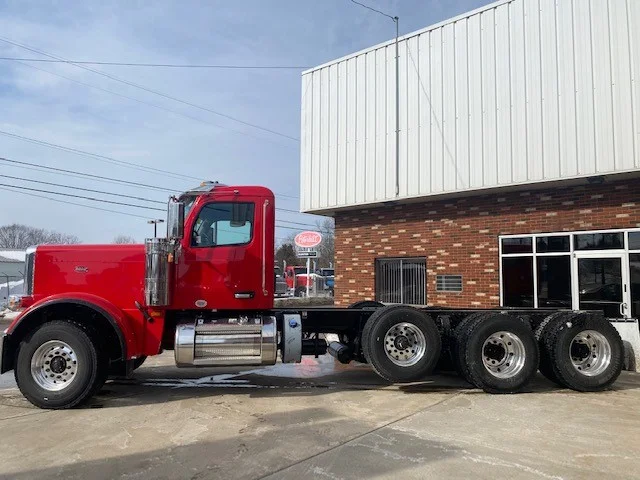 2027 Peterbilt 589 in EAU CLAIRE, PA — photo 7