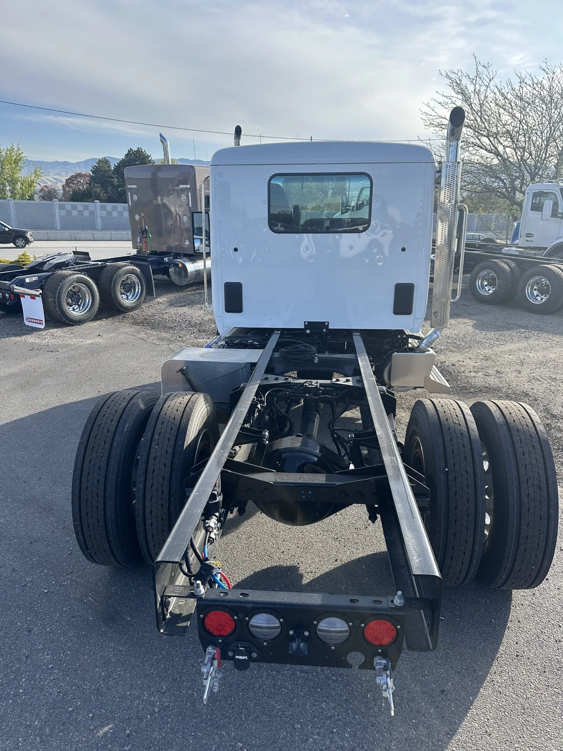 2025 Kenworth T380 - image 5