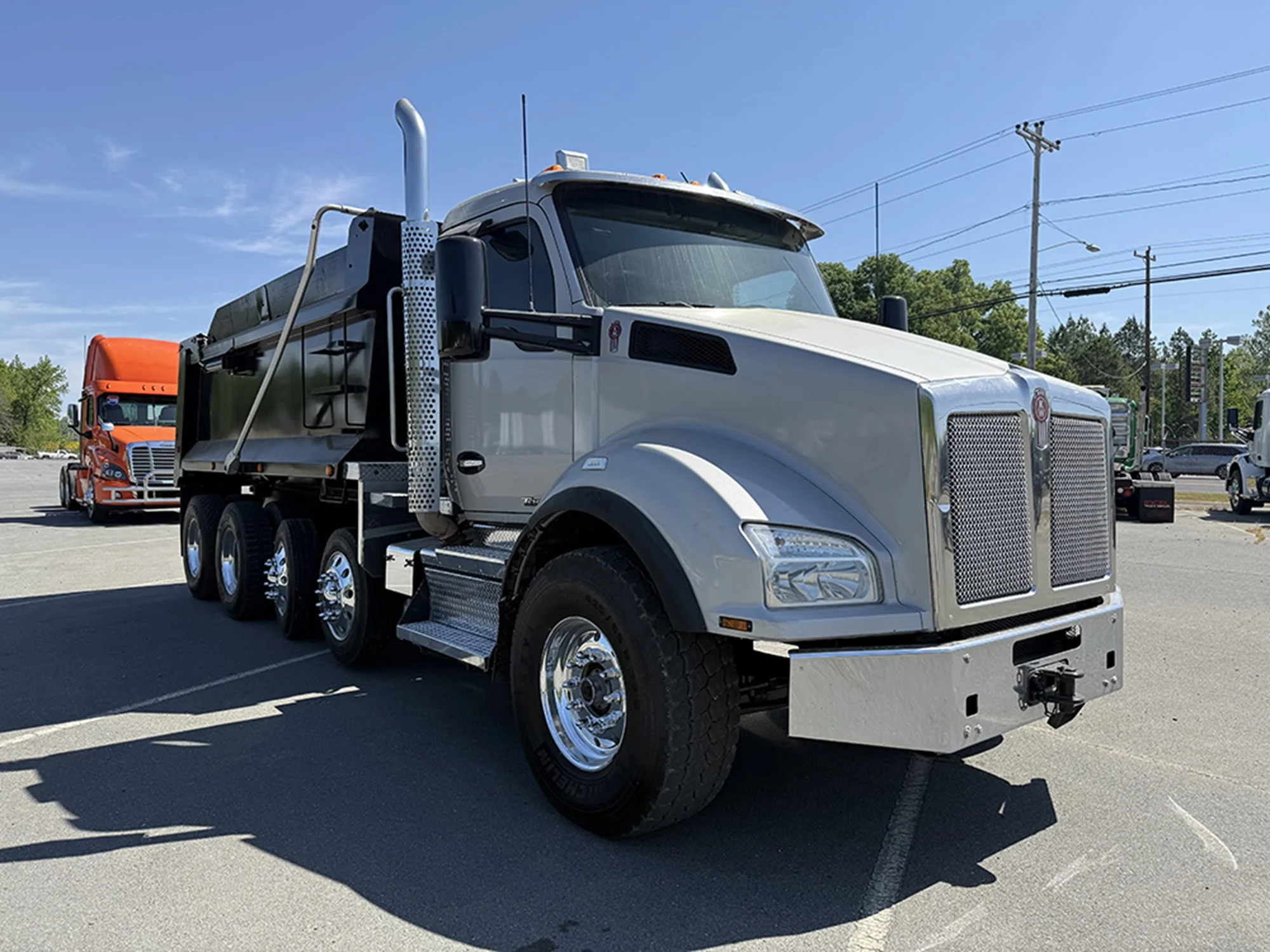 2018 Kenworth T880 - image 2