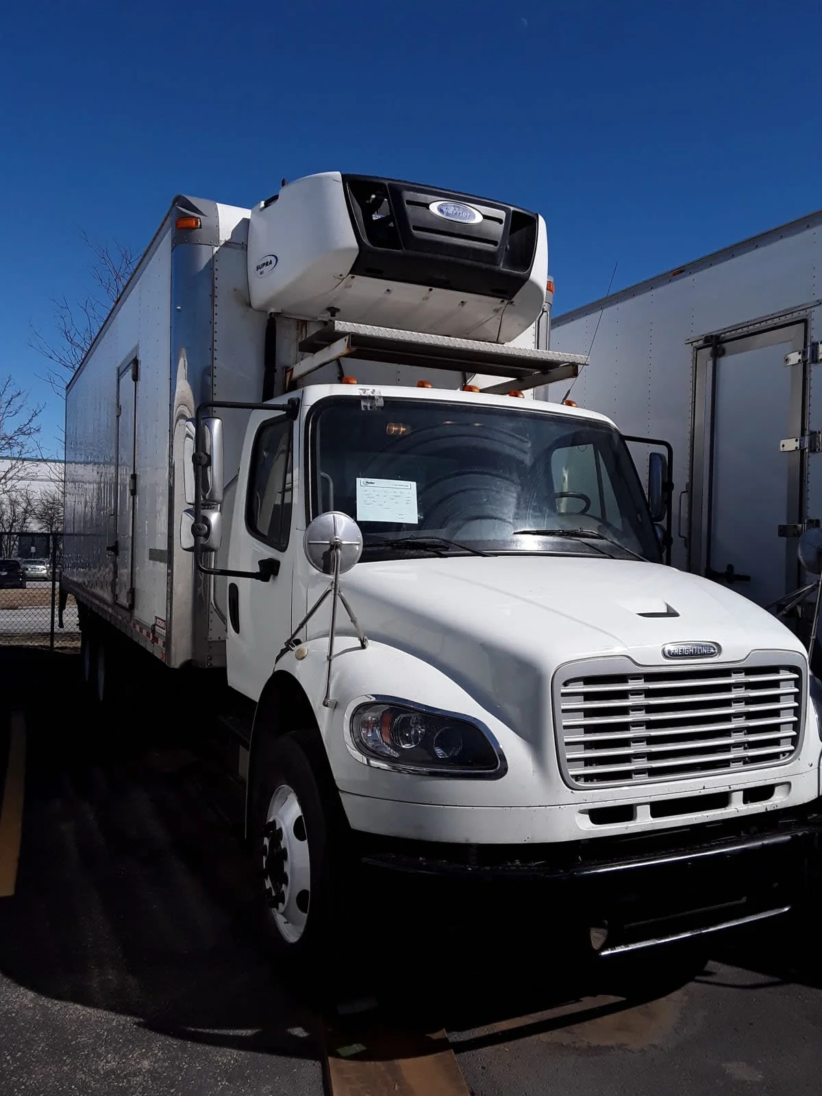 2020 Freightliner M2 106 - image 3
