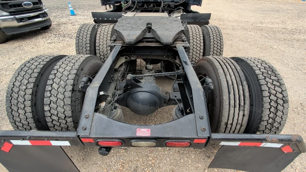 2020 Volvo VNL 760 - image 6