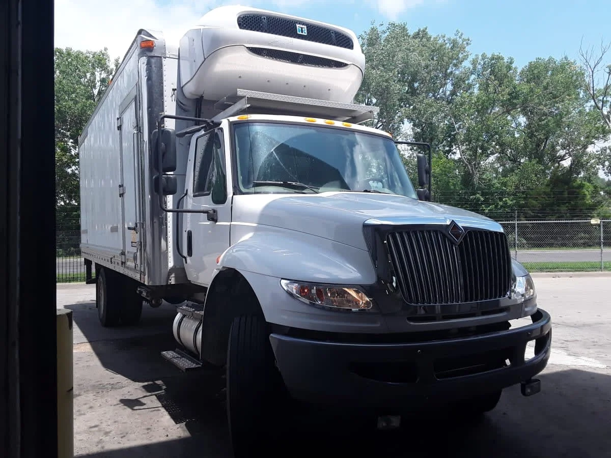 2019 International 4300 in Kansas City, MO — photo 3