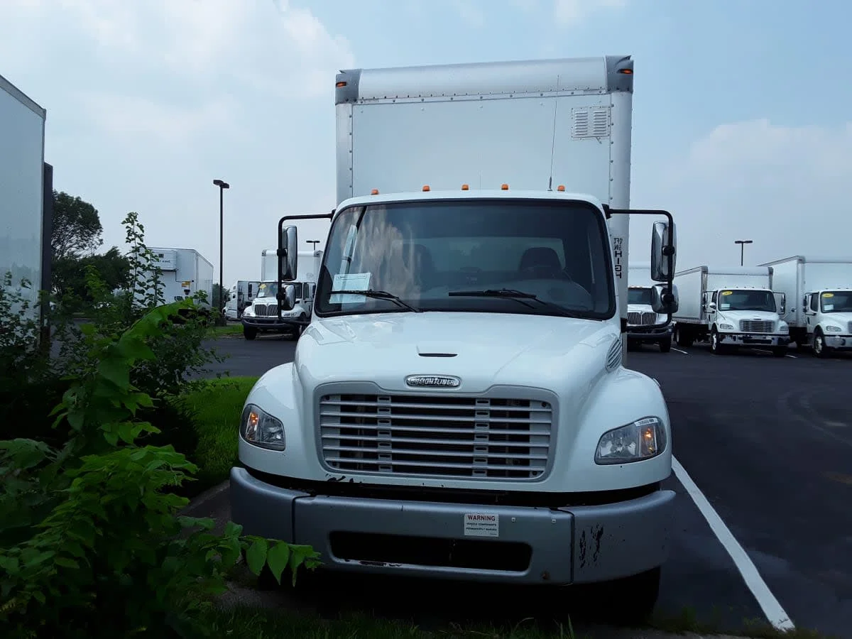 2022 Freightliner M2 106 - image 2