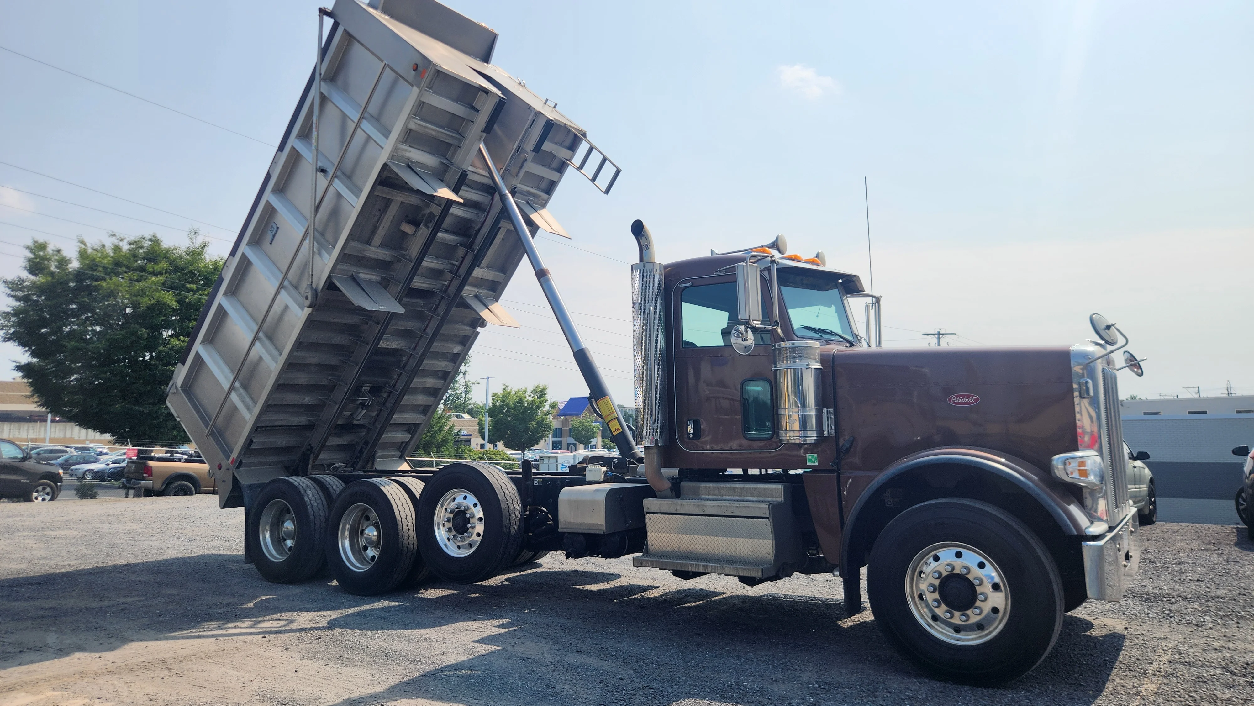 2023 Peterbilt in Lancaster, PA — photo 10