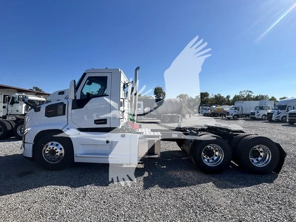 2026 Mack Pioneer — photo 2