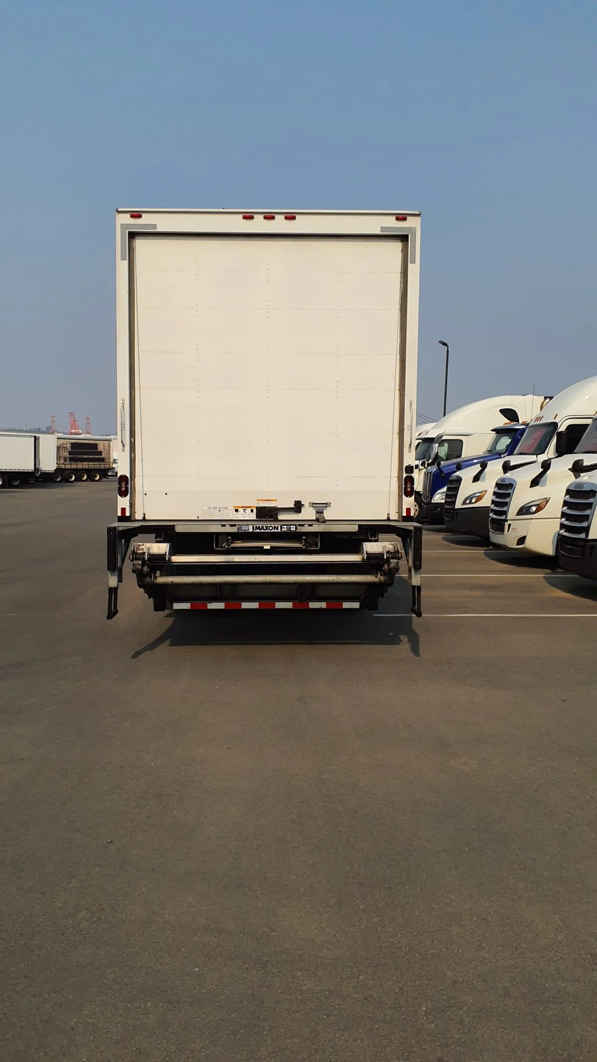 2018 Freightliner M2 106 in Tacoma, WA — photo 5