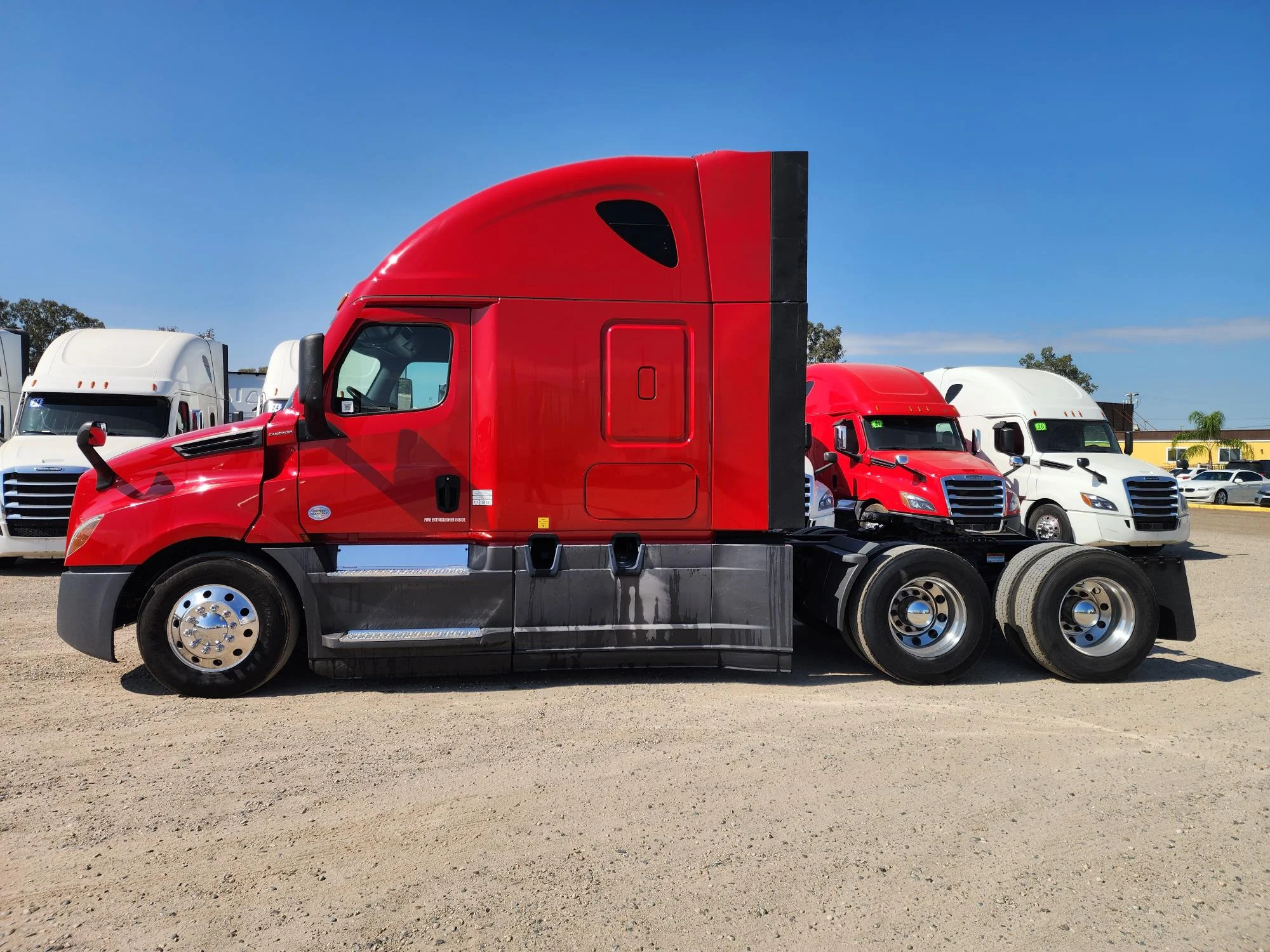 2021 Freightliner Cascadia in Fresno, CA — photo 15