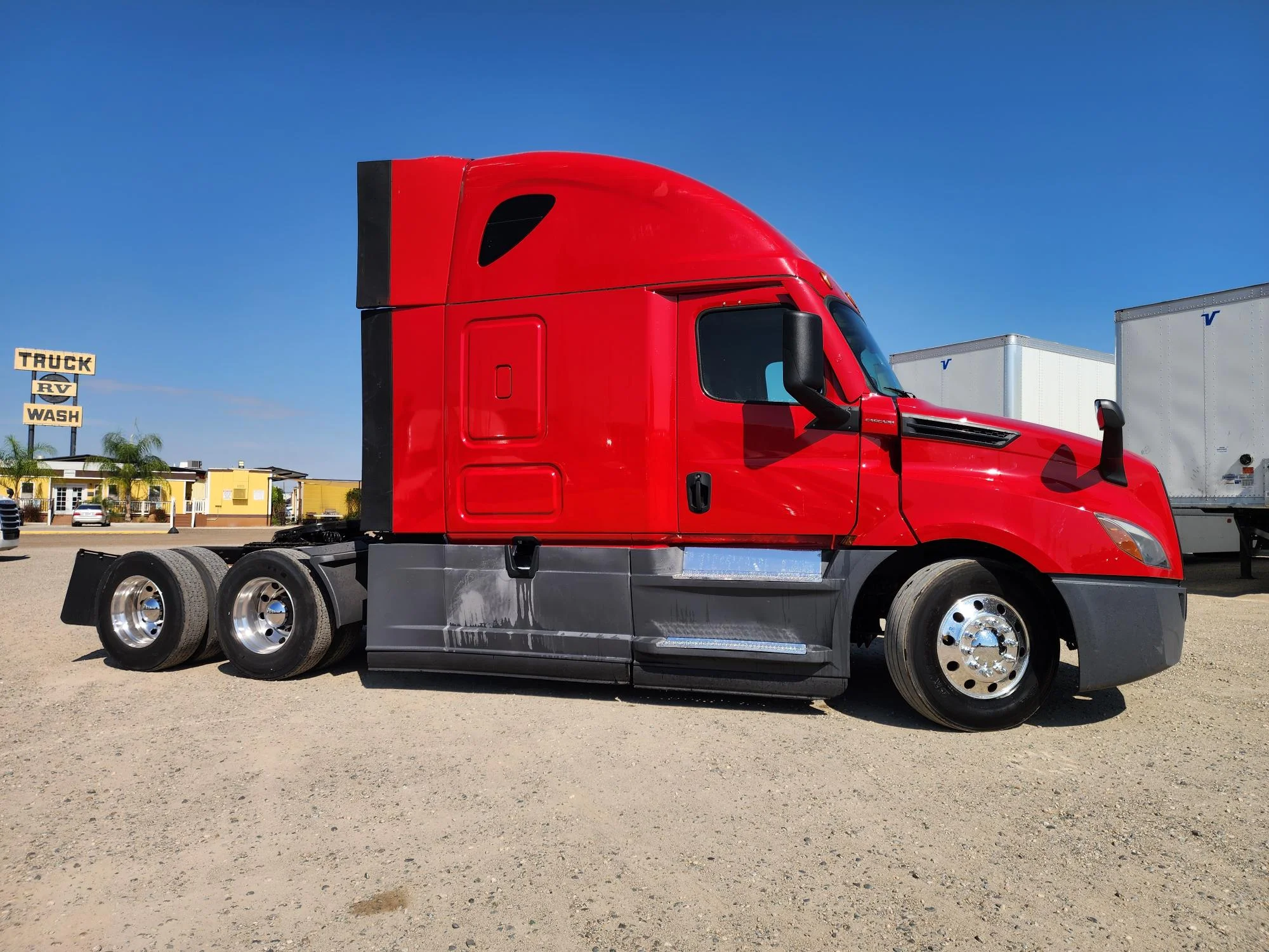 2021 Freightliner Cascadia in Fresno, CA — photo 19