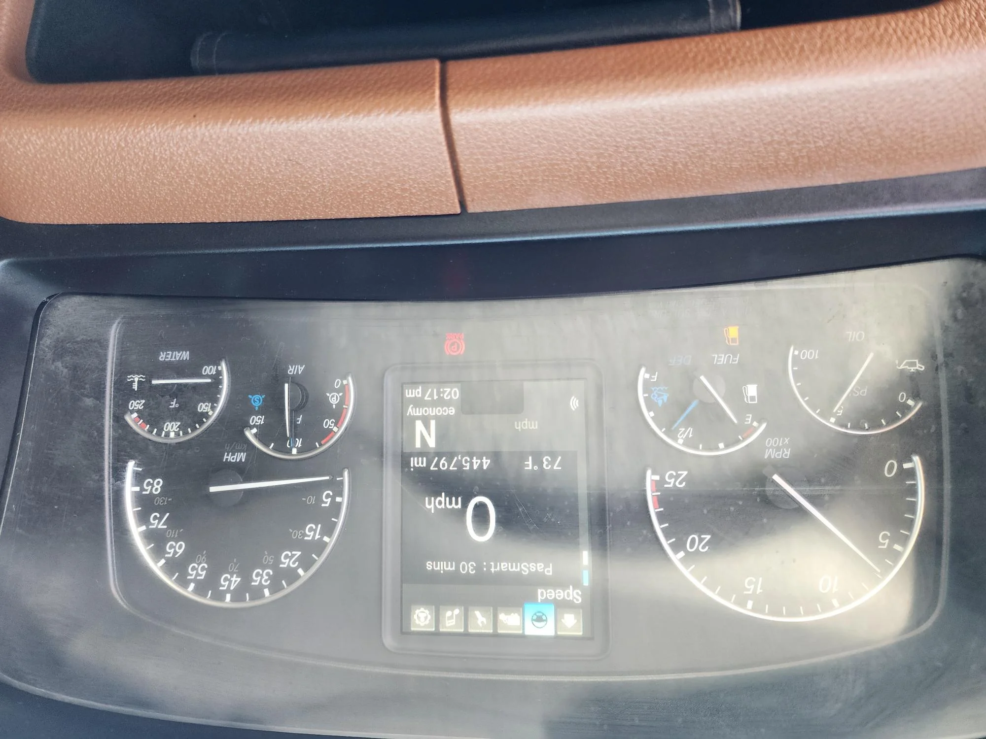 2021 Freightliner Cascadia in Fresno, CA — photo 12