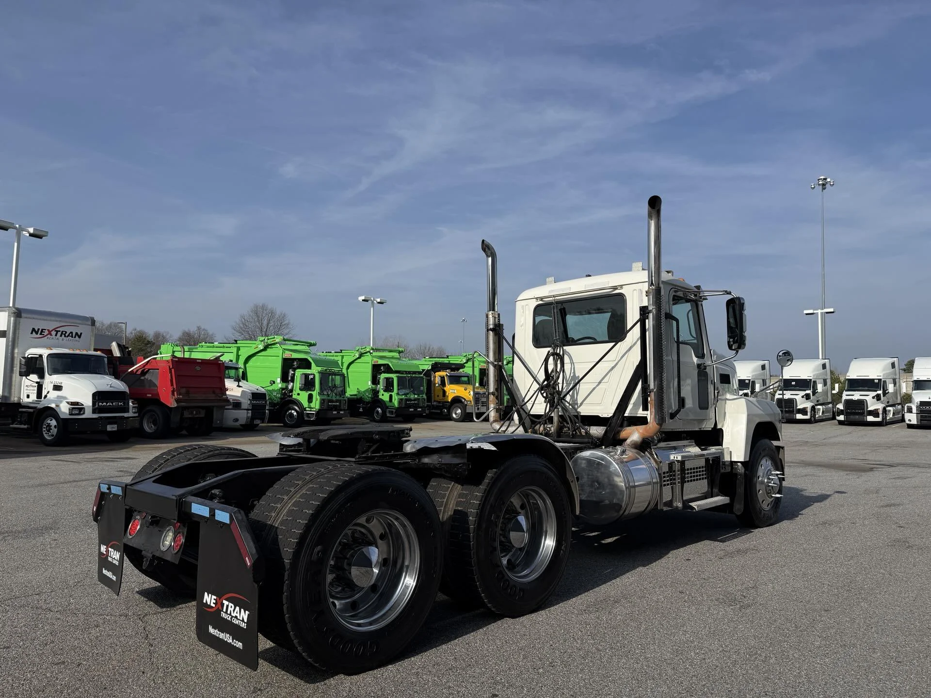 2021 Mack Pinnacle - image 8