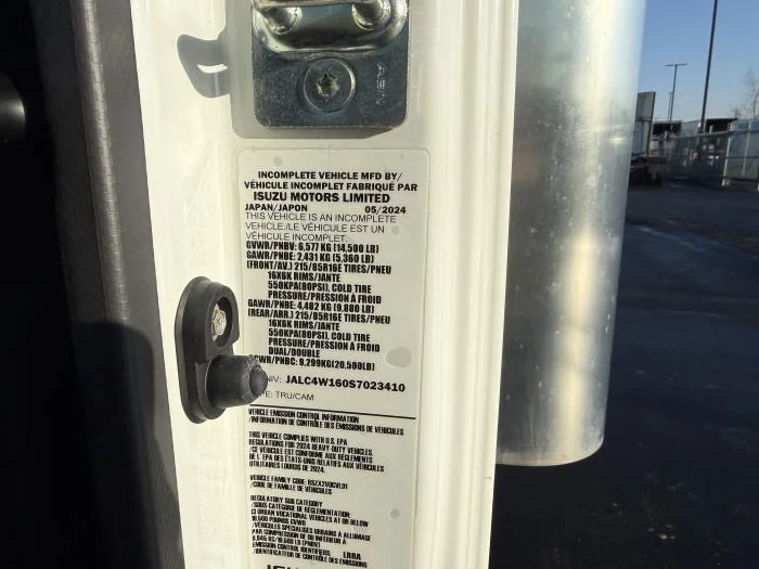 2025 Isuzu NPR - image 28