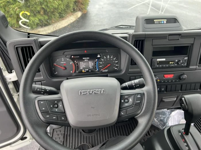 2025 Isuzu NPR - image 14