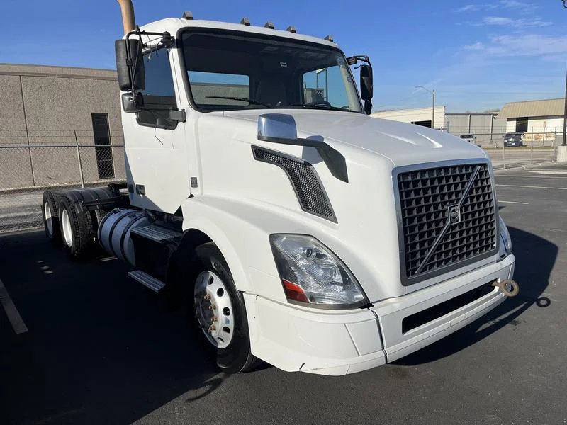 2018 Volvo VNL 300 in Dallas