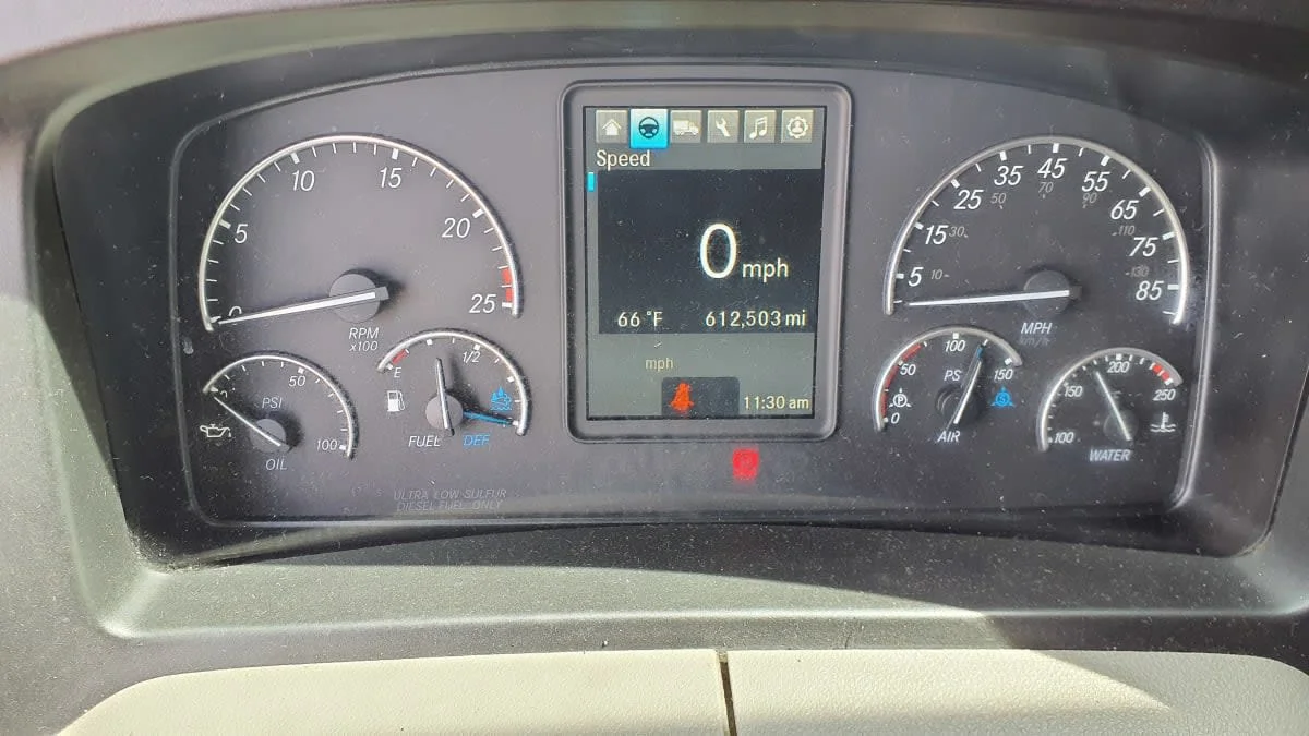 2021 Freightliner Cascadia in Bolingbrook, IL — photo 10