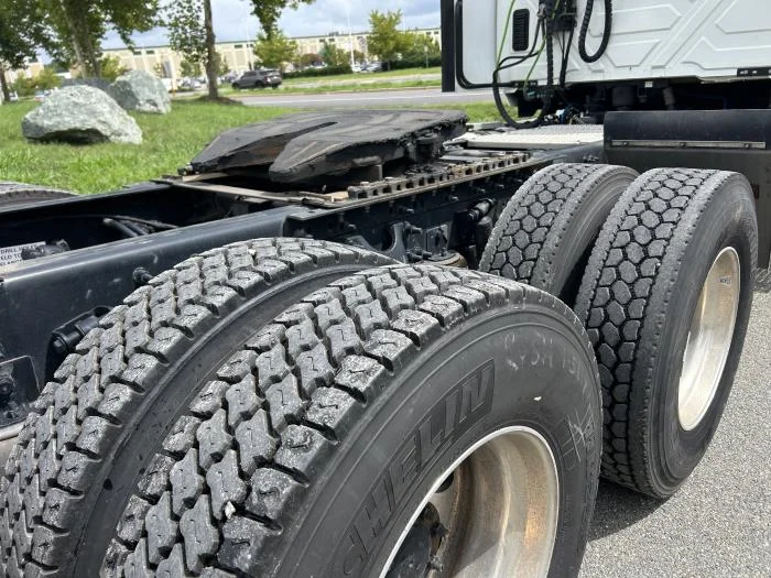 2023 International LT — photo 10