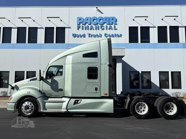 2021 Kenworth T680 - image 6