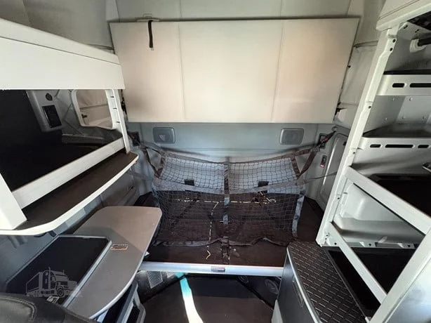 2021 Kenworth T680 - image 17