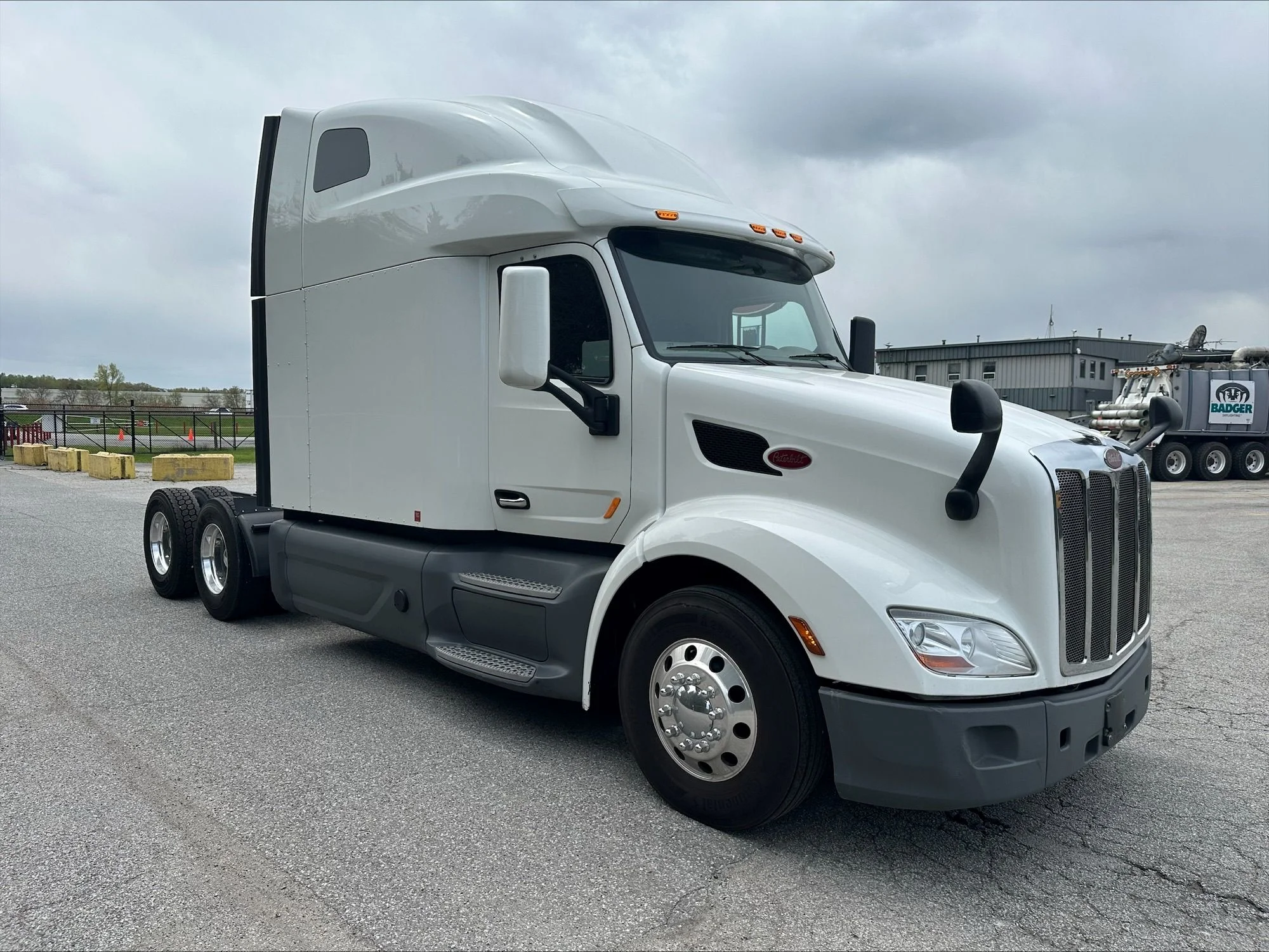 2021 Peterbilt 579 in Portland, OR — photo 2
