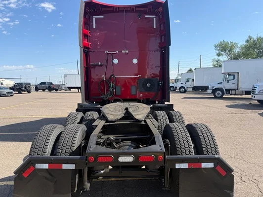 2021 Peterbilt 579 in Denver, CO — photo 8