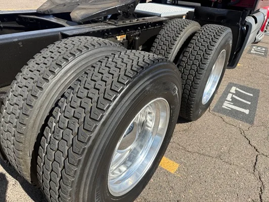 2021 Peterbilt 579 in Denver, CO — photo 6