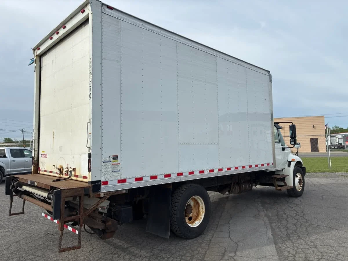 2018 International 4300 in Syracuse, NY — photo 4