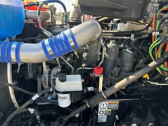 2023 Kenworth T880 - image 12