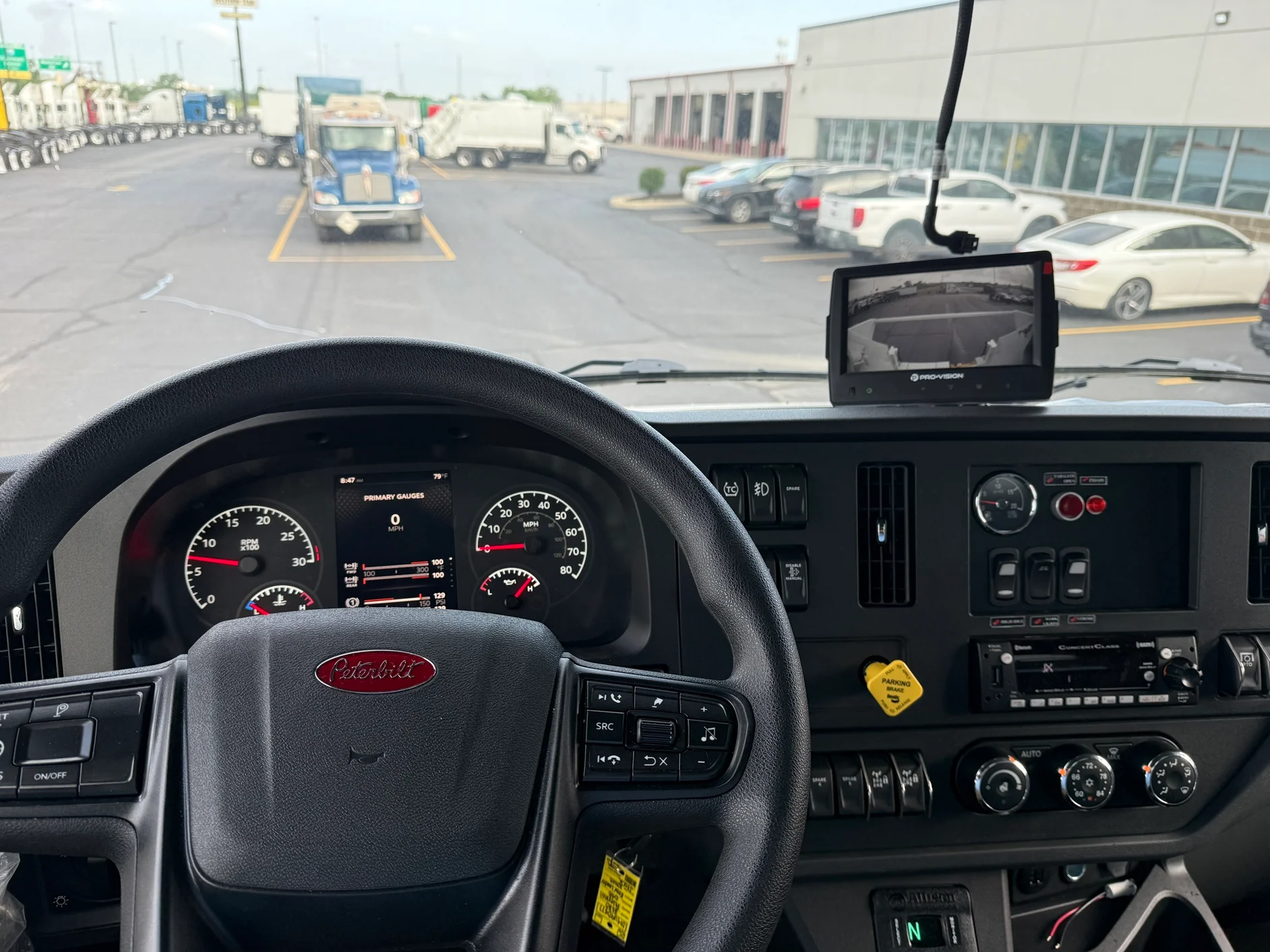 2025 Peterbilt 548 in Cincinnati, OH — photo 12