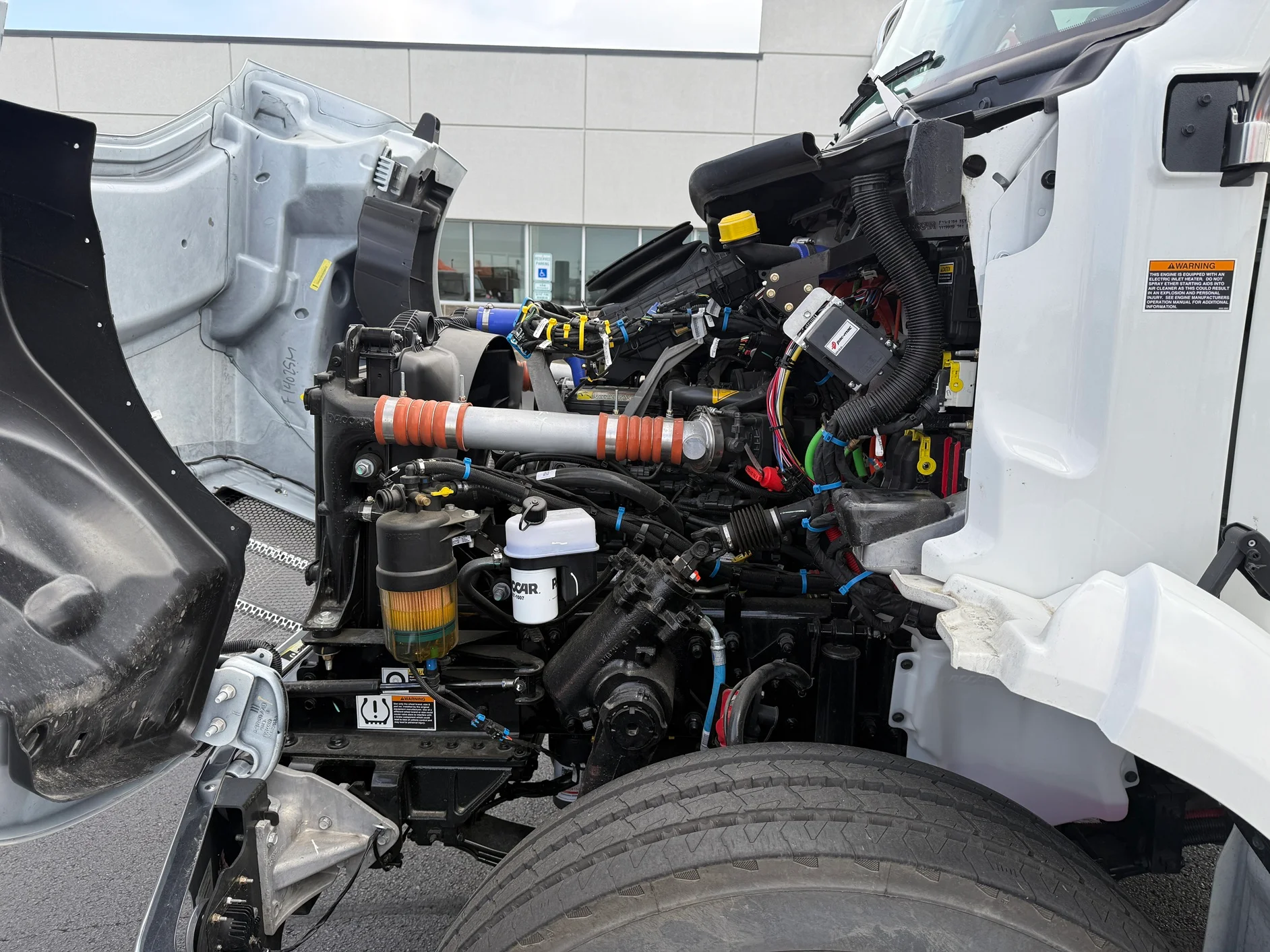 2025 Peterbilt 548 in Cincinnati, OH — photo 9