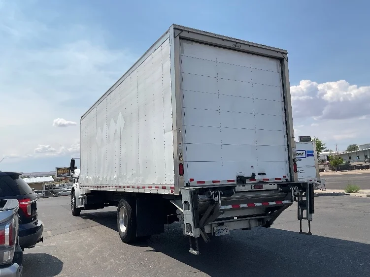 2022 Freightliner eM2 in Albuquerque, NM — photo 6