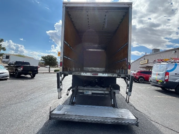 2022 Freightliner eM2 in Albuquerque, NM — photo 9