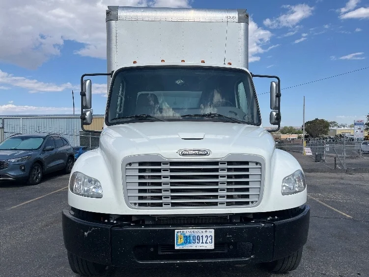 2022 Freightliner eM2 in Albuquerque, NM — photo 2