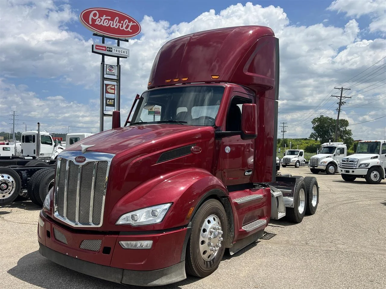 2022 Peterbilt 579 in Rochester, MN — photo 12