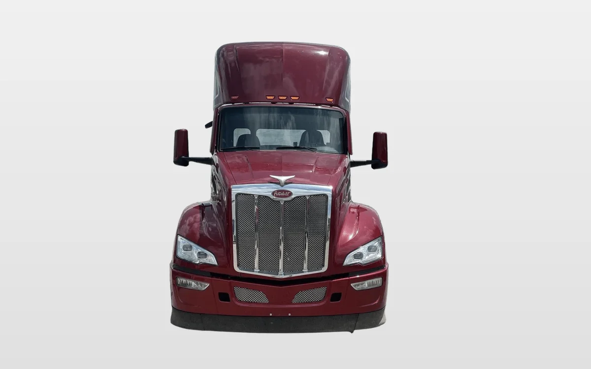 2022 Peterbilt 579 - image 1