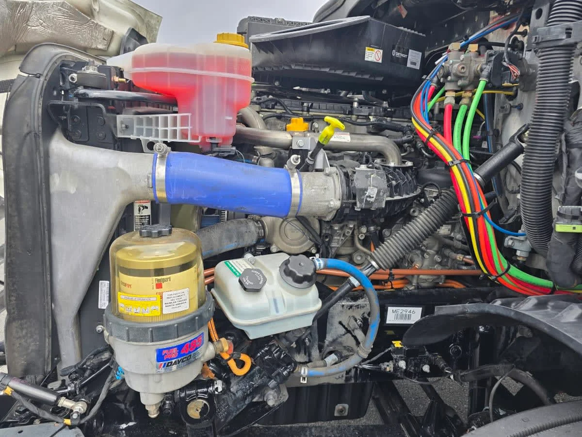 2020 Freightliner Cascadia in North Little Rock, AR — photo 8