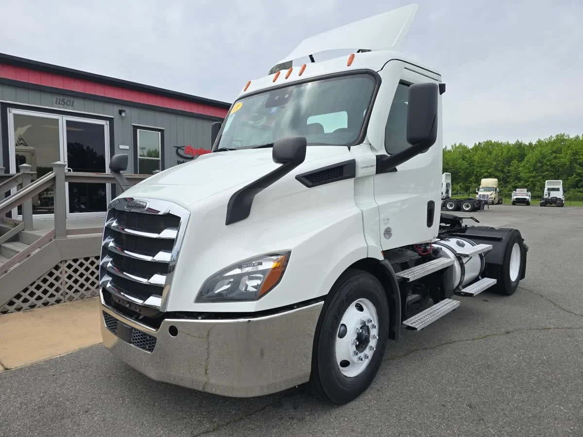 2020 Freightliner Cascadia in North Little Rock, AR