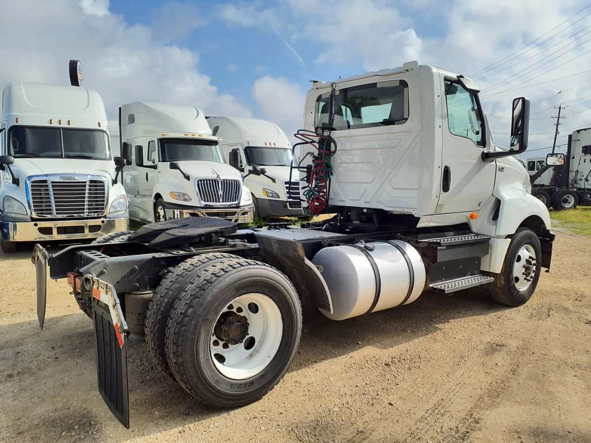 2020 International LT in Converse, TX — photo 4