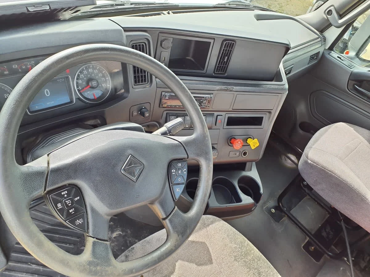 2020 International LT in Converse, TX — photo 7