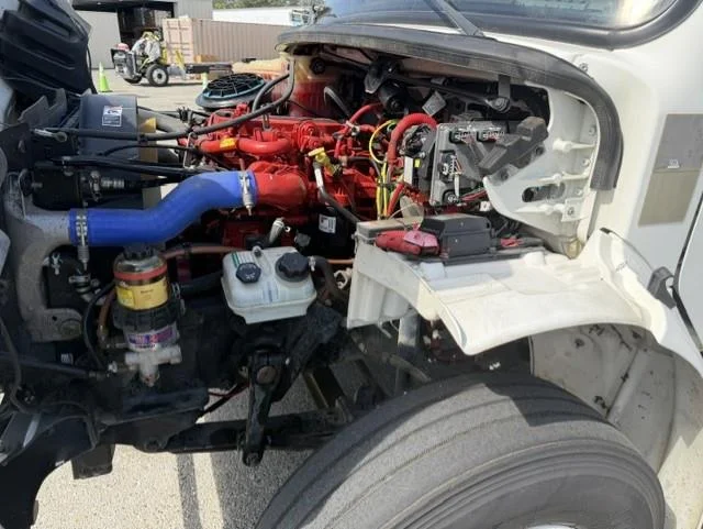 2019 Freightliner M2 106 — photo 14